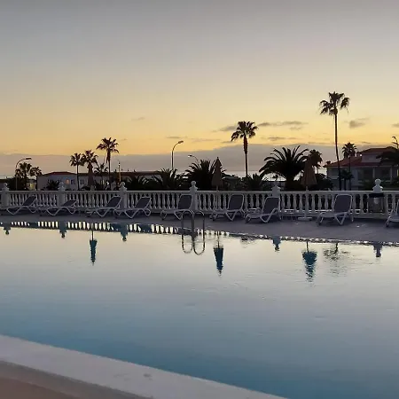 Villa El Veril Del Duque - Beachside Complex In